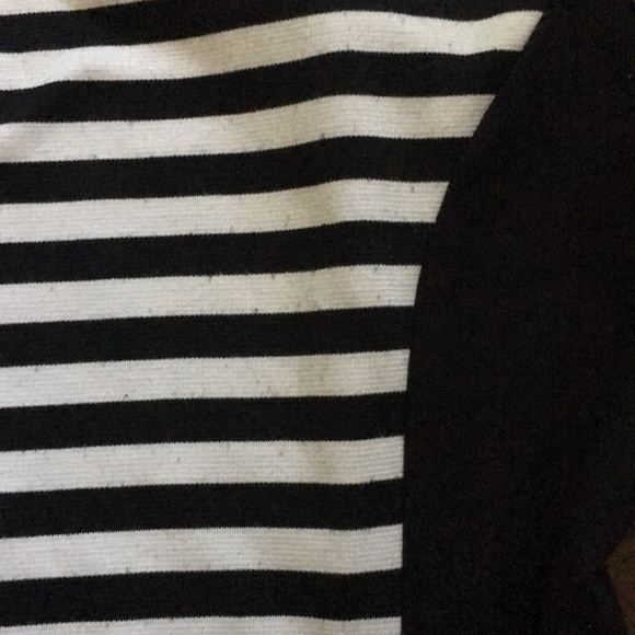 Black and white striped blouse - Picture 6 of 11